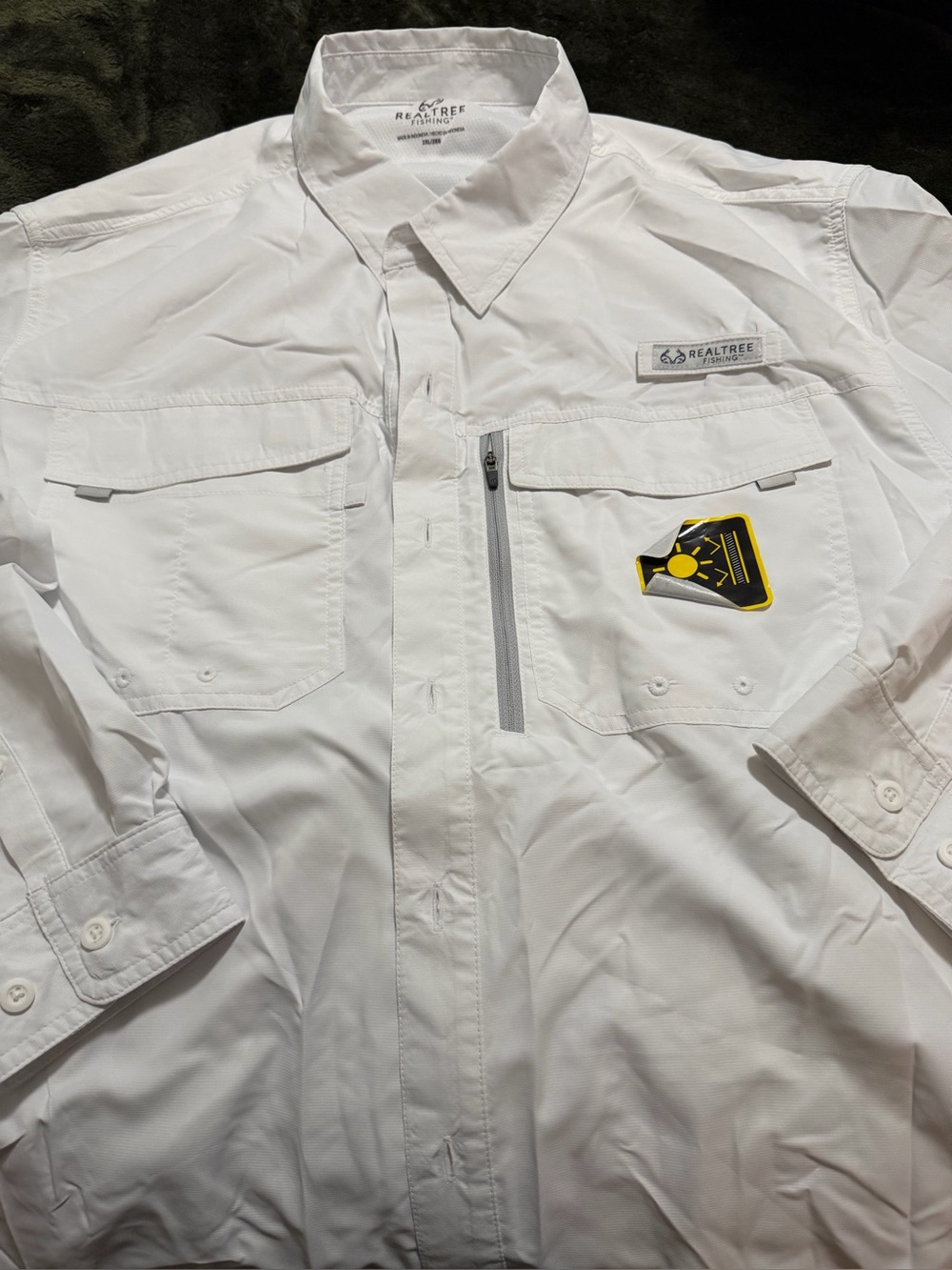2 Realtree Men's White Lightweight Fishing Shirt Jacket with Zip Chest Pocket